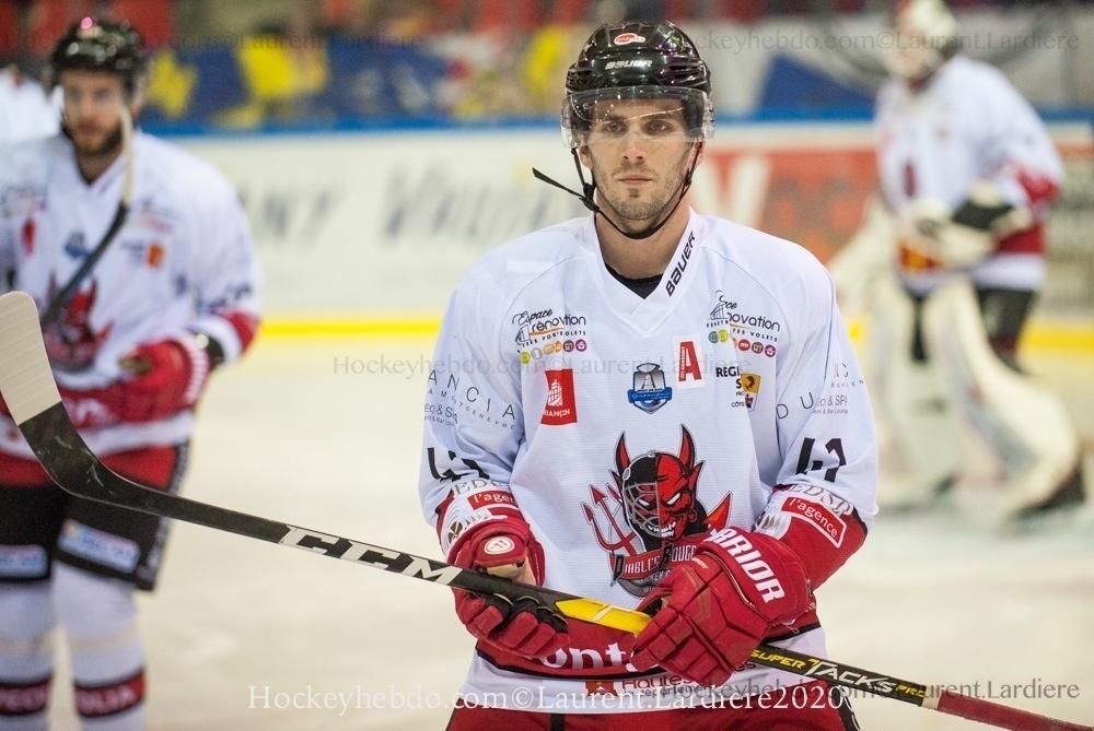 Grenoble  12 - 1 Briançon 