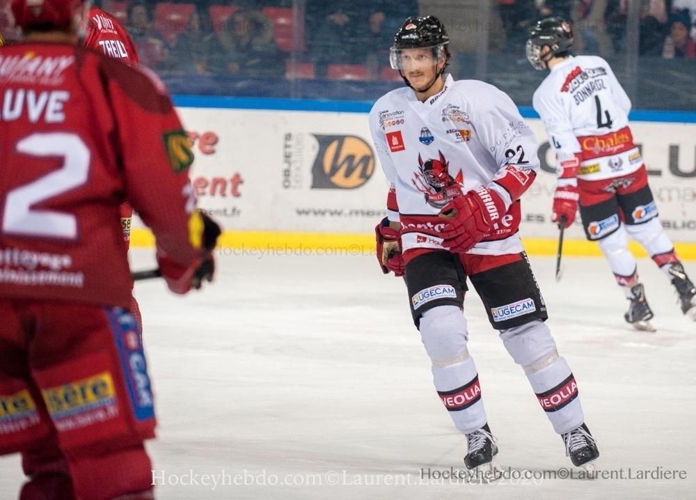 Grenoble  12 - 1 Briançon 