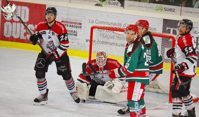 Anglet 2 - 4 Bordeaux