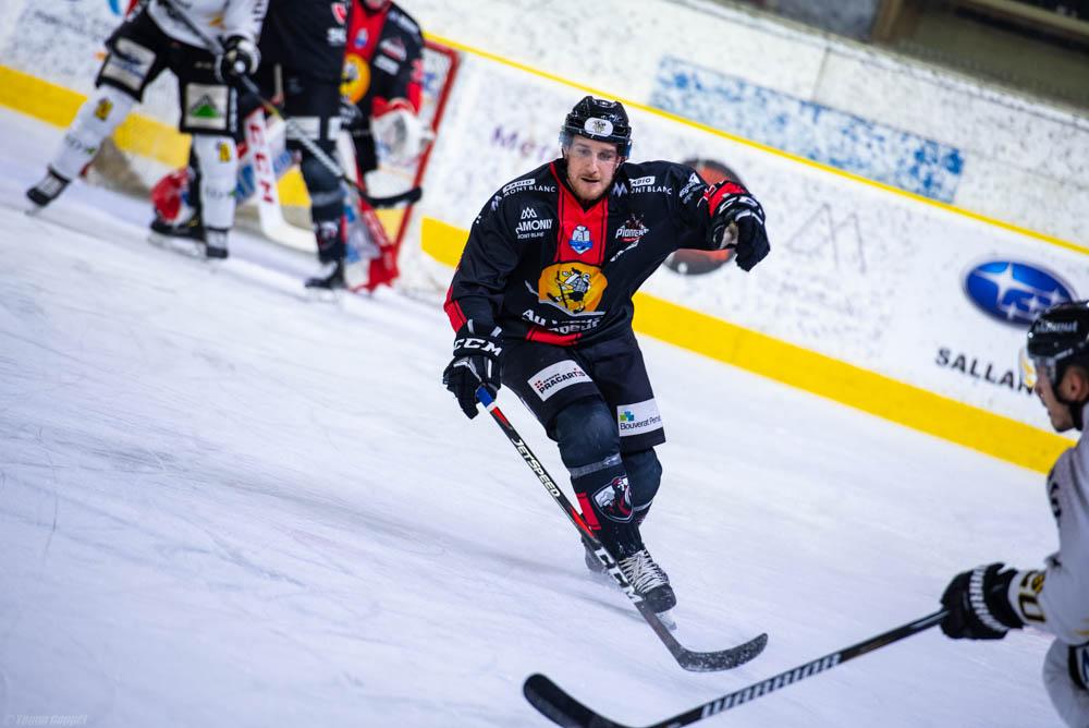 Chamonix  5 - 1 Rouen