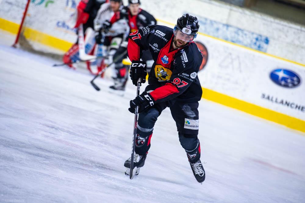 Chamonix  5 - 1 Rouen