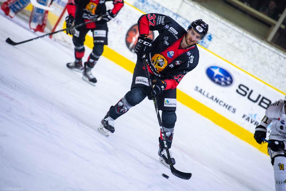 Chamonix  5 - 1 Rouen