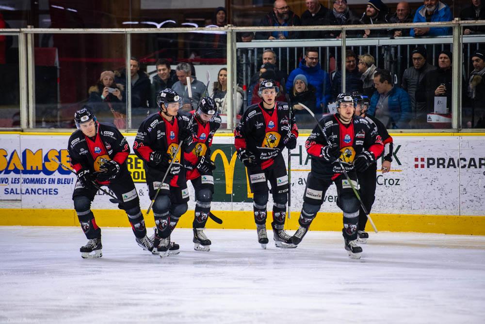 Chamonix  4 - 5 Angers 