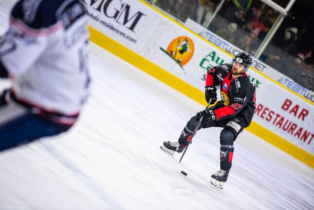 Chamonix  4 - 5 Angers 
