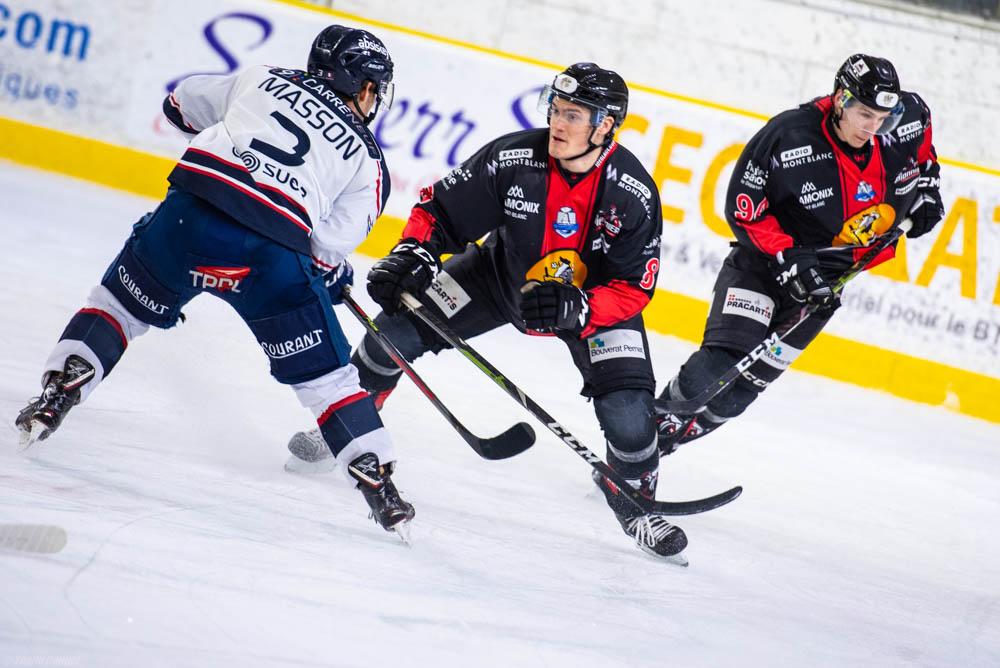 Chamonix  4 - 5 Angers 