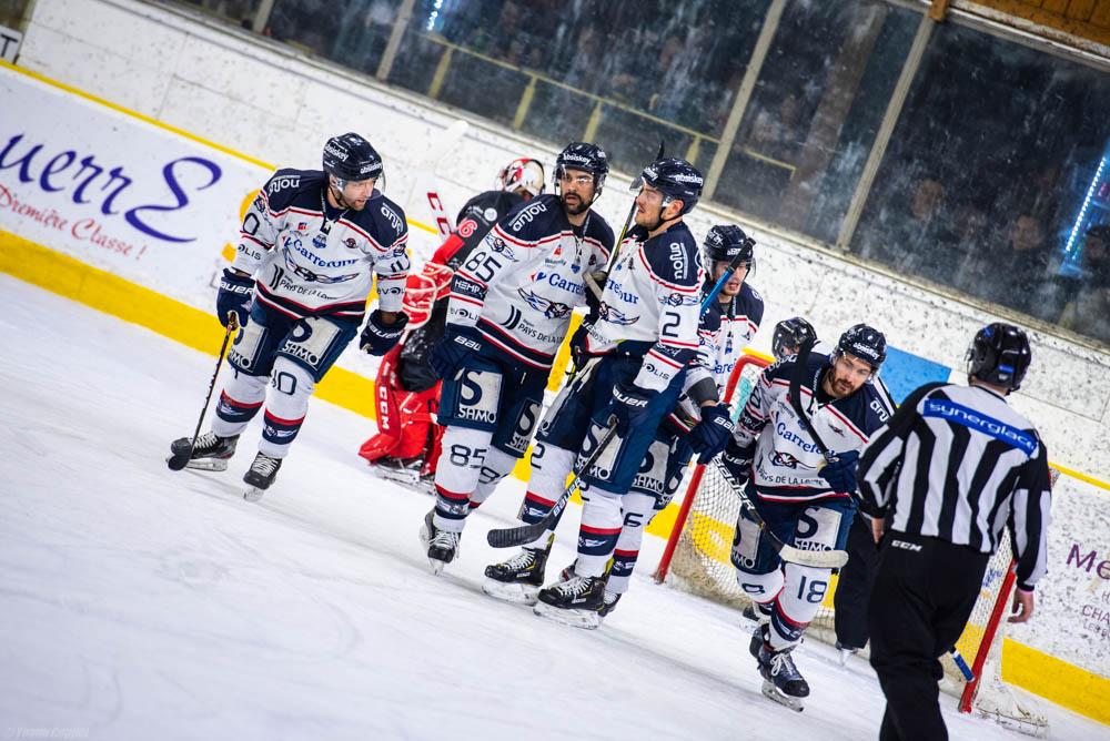 Chamonix  4 - 5 Angers 