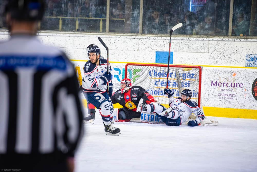 Chamonix  4 - 5 Angers 
