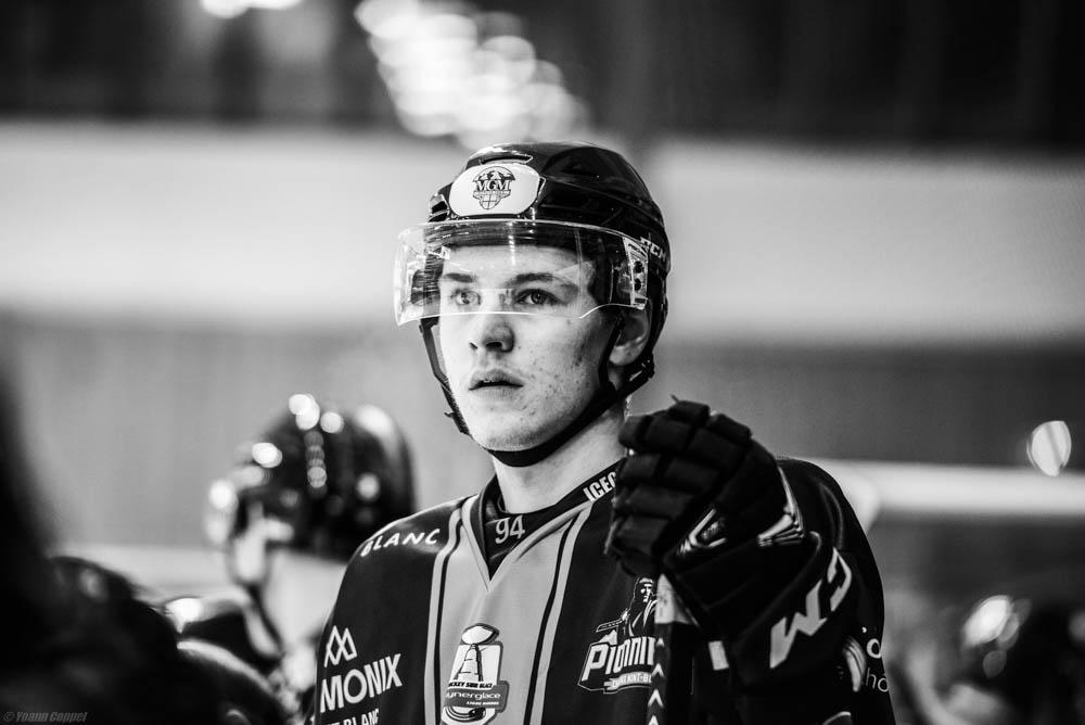 Chamonix  4 - 5 Angers 