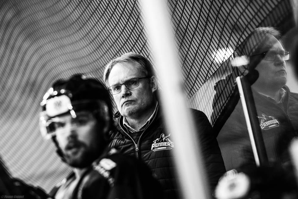 Chamonix  4 - 5 Angers 