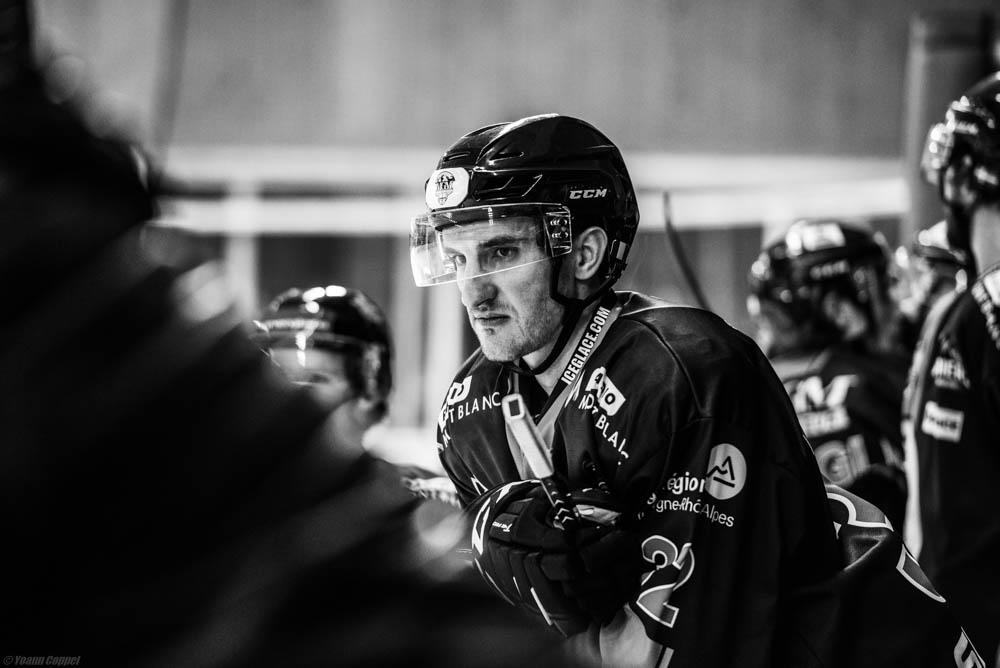 Chamonix  4 - 5 Angers 