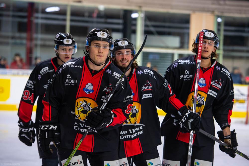 Chamonix  4 - 5 Angers 