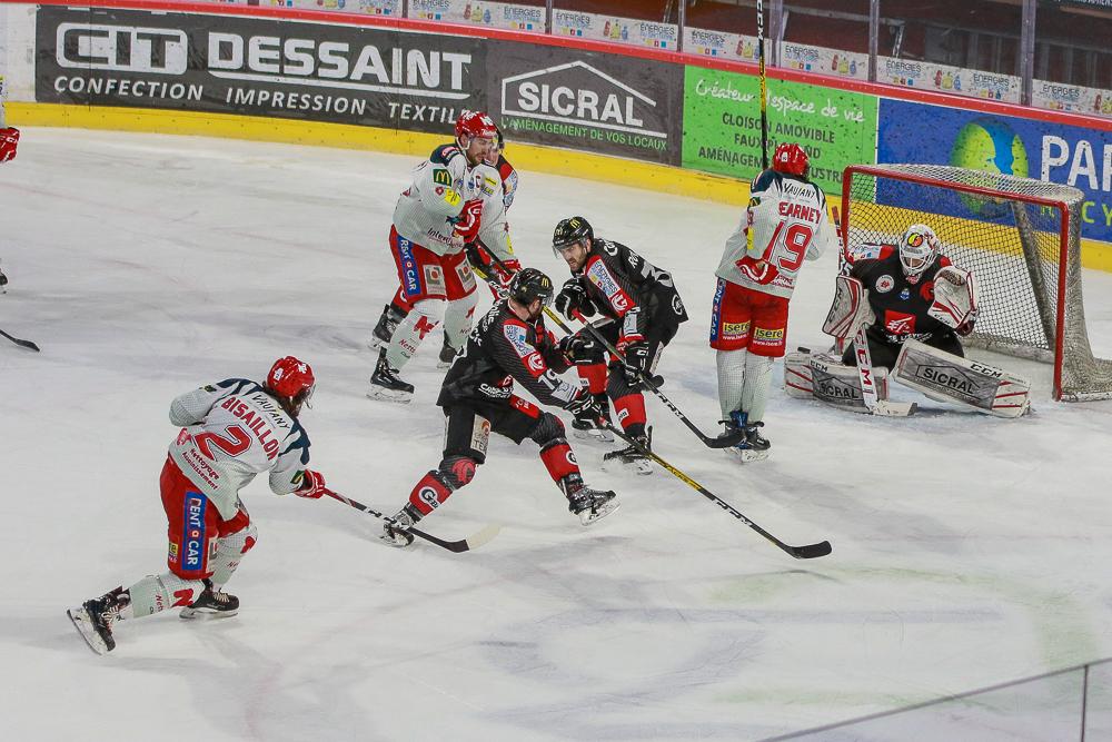 Amiens  3 - 4 Grenoble 