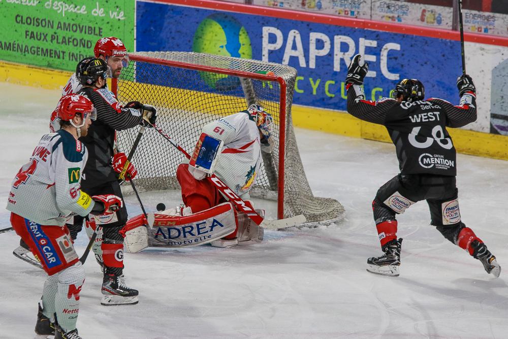 Amiens  3 - 4 Grenoble 