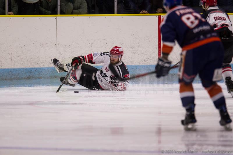 Clermont-Ferrand 3 - 5 Neuilly/Marne