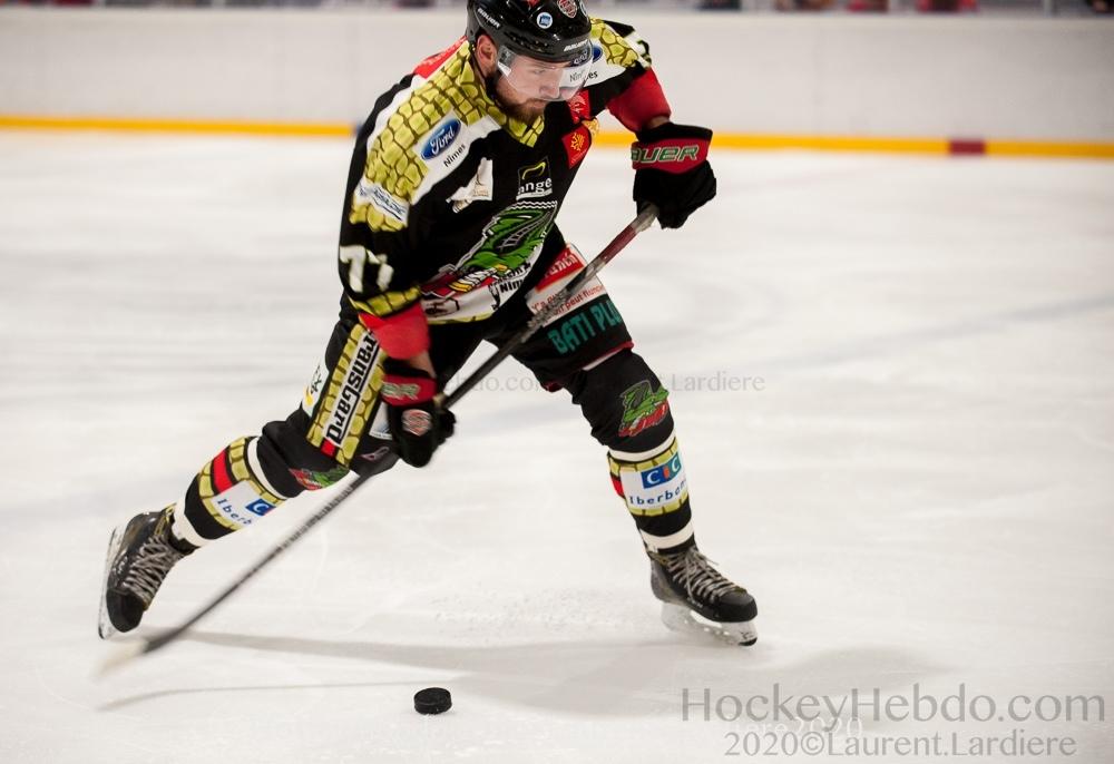 Nimes 4 - 1 Villard-de-Lans II
