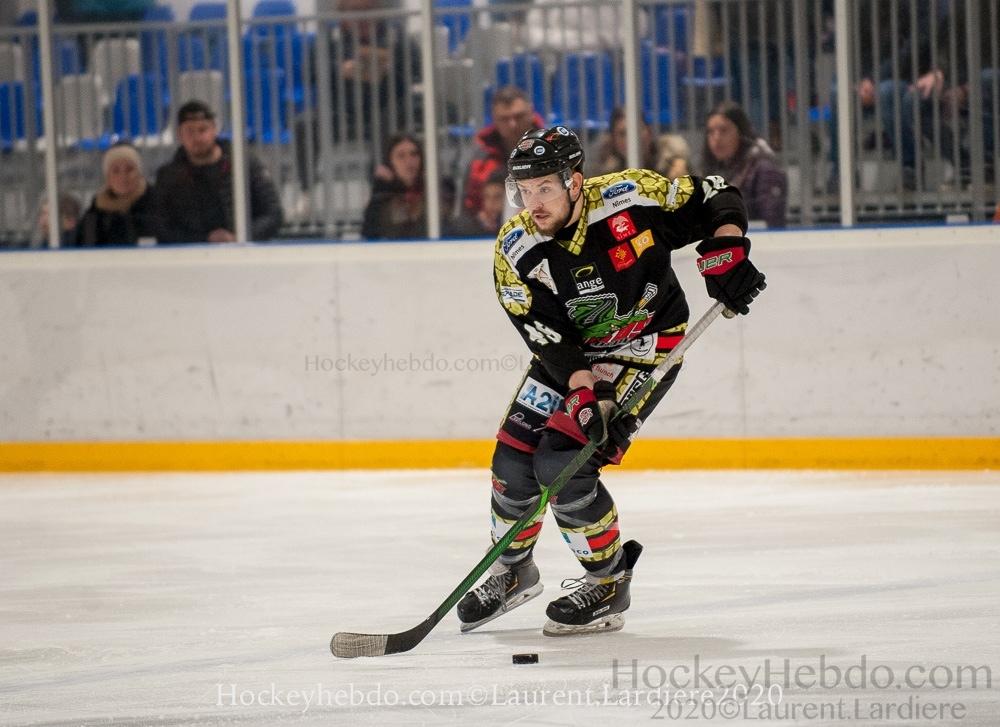 Nimes 4 - 1 Villard-de-Lans II