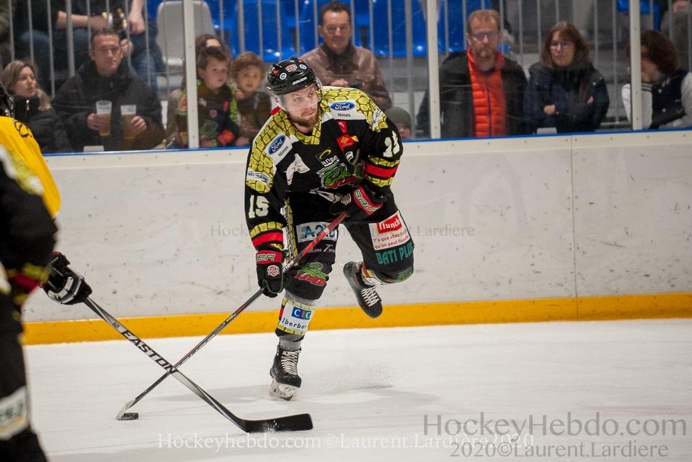Nimes 4 - 1 Villard-de-Lans II