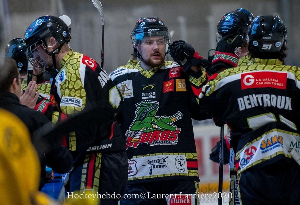 Nimes 4 - 1 Villard-de-Lans II