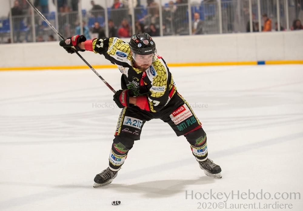 Nimes 4 - 1 Villard-de-Lans II
