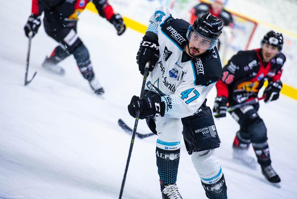 Chamonix  2 - 3 Gap 