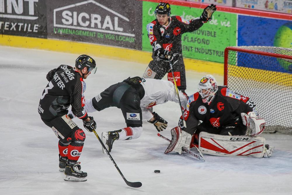 Amiens  4 - 1 Chamonix 