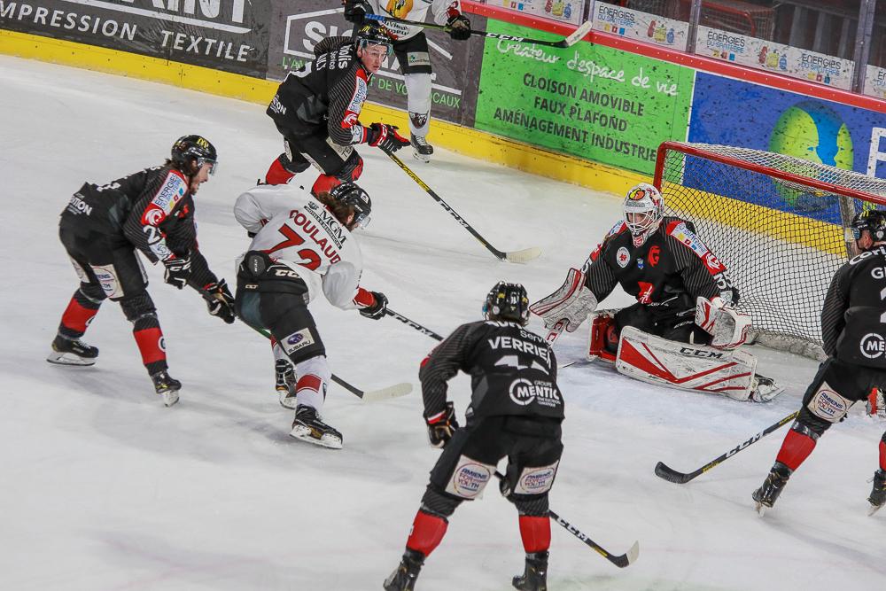 Amiens  4 - 1 Chamonix 