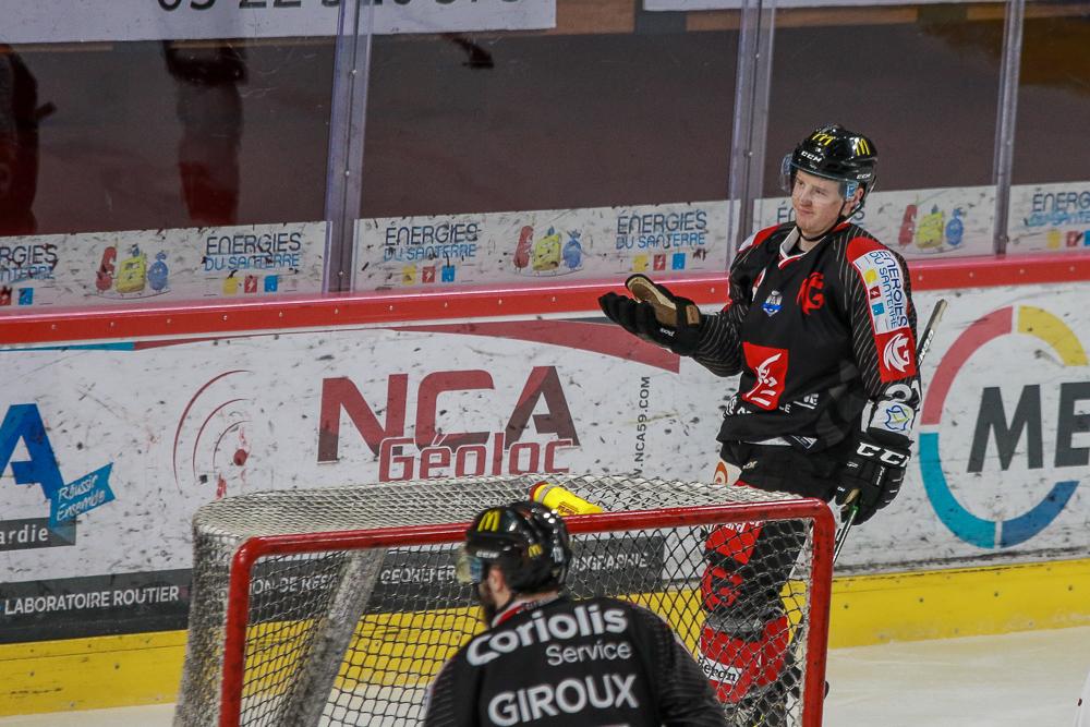 Amiens  4 - 1 Chamonix 