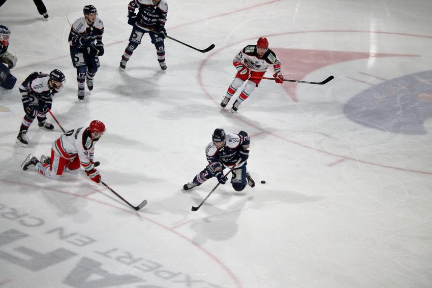 Angers  6 - 1 Anglet