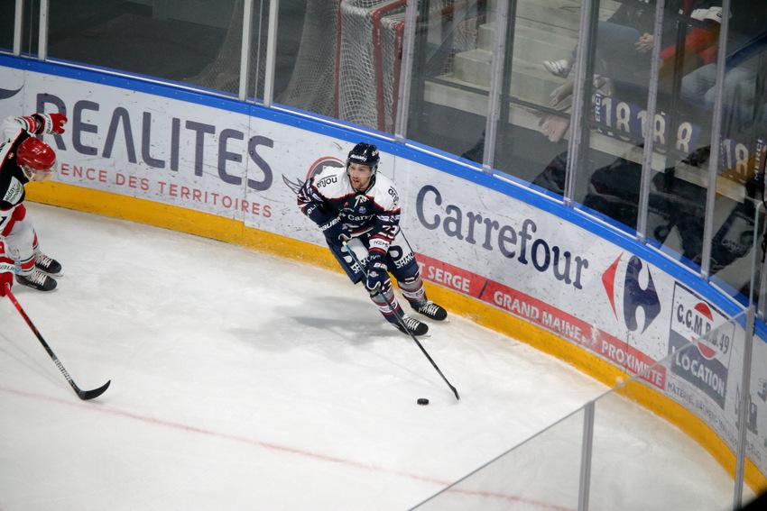 Angers  6 - 1 Anglet