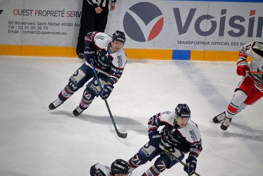 Angers  6 - 1 Anglet