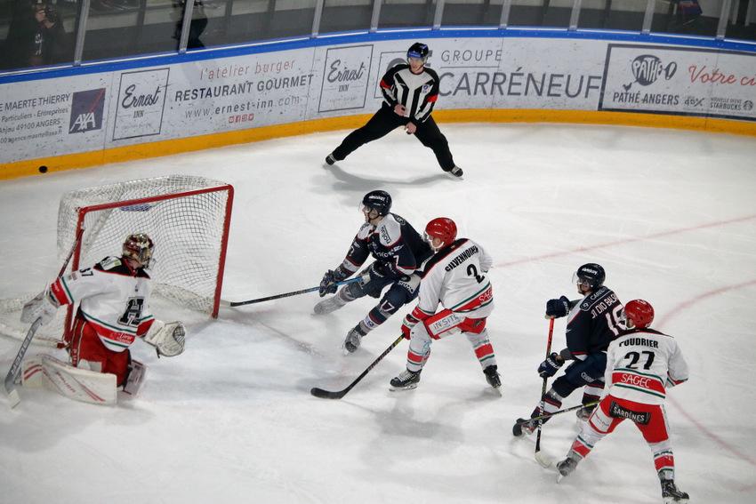 Angers  6 - 1 Anglet