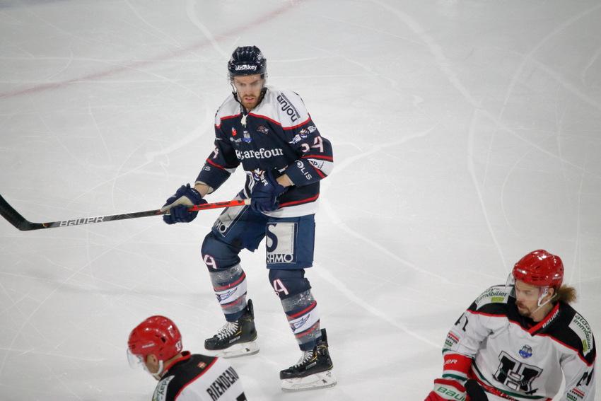 Angers  6 - 1 Anglet