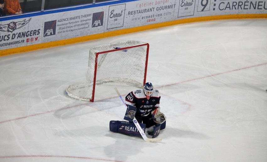 Angers  6 - 1 Anglet