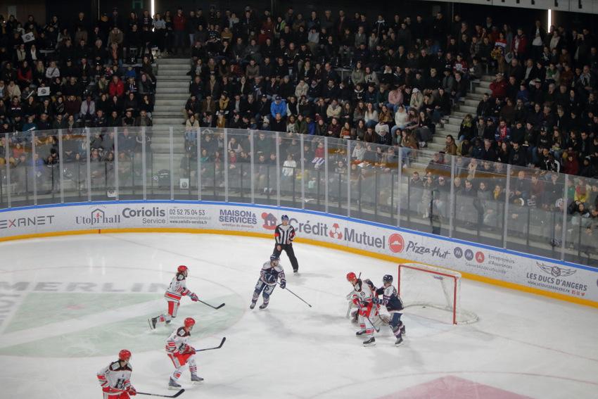 Angers  6 - 1 Anglet