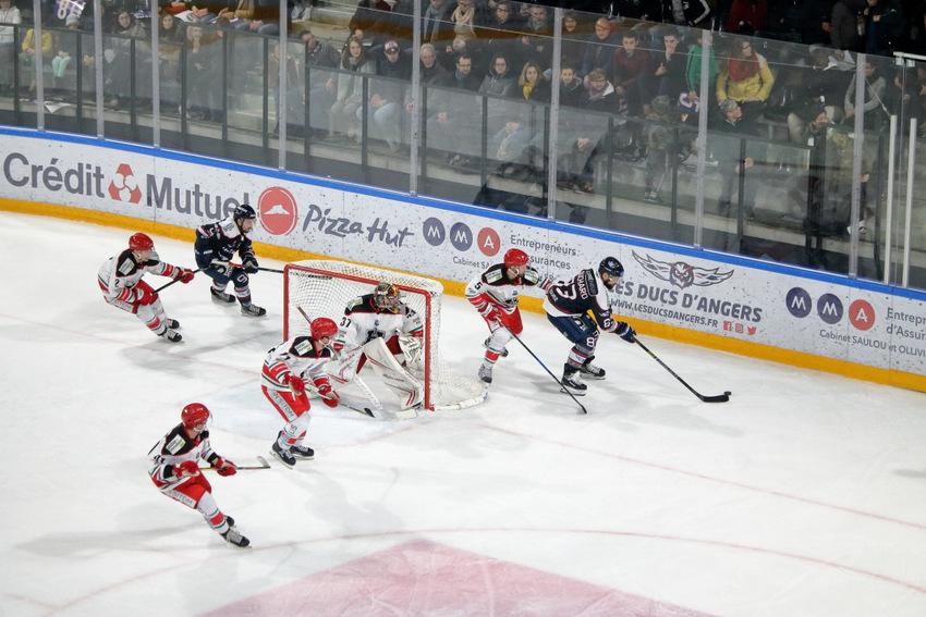 Angers  6 - 1 Anglet