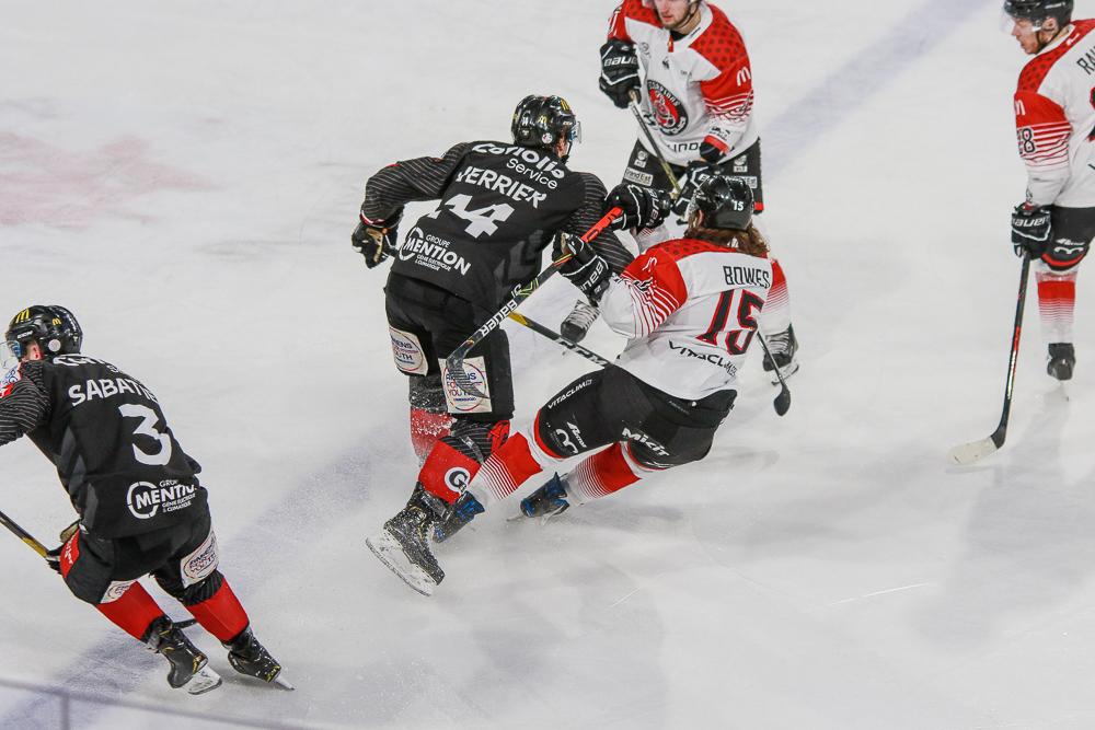 Amiens  3 - 0 Mulhouse