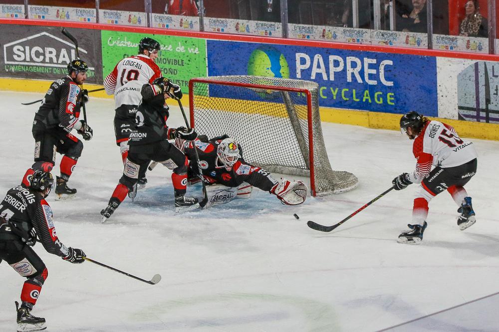 Amiens  3 - 0 Mulhouse