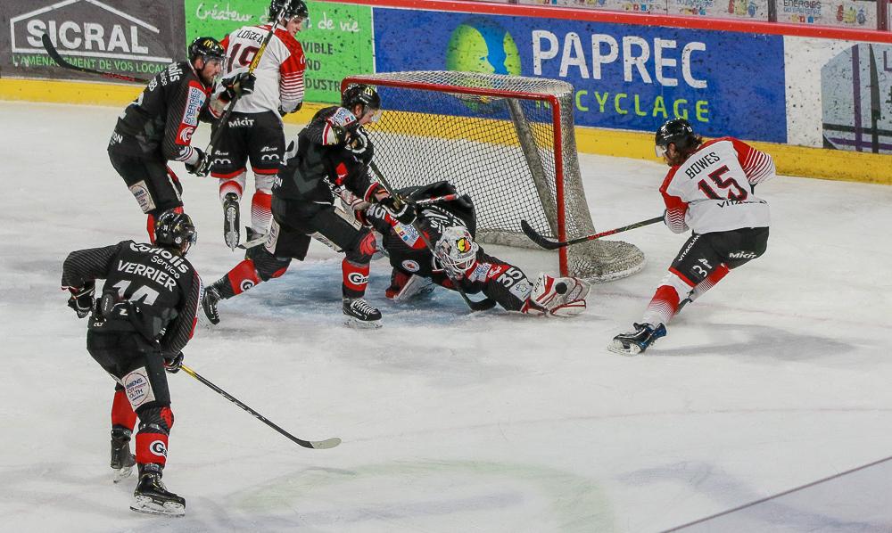 Amiens  3 - 0 Mulhouse