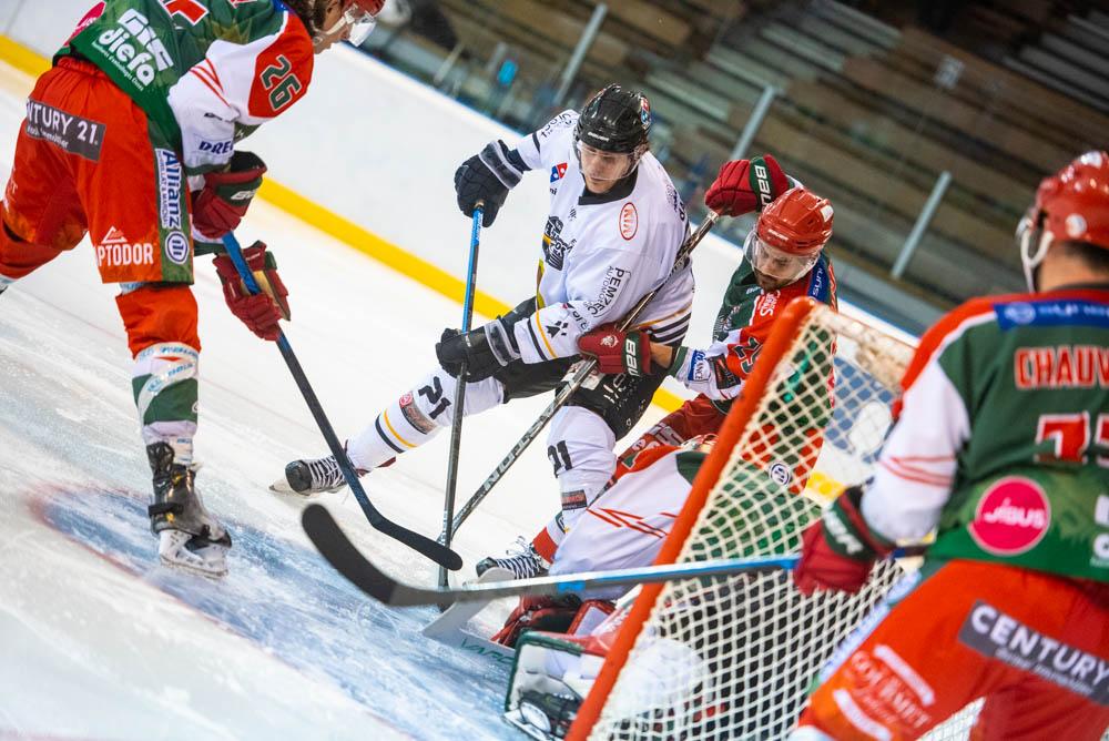 Mont-Blanc 4 - 3 Brest 