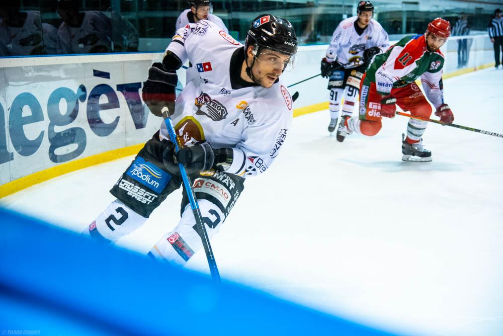 Mont-Blanc 4 - 3 Brest 