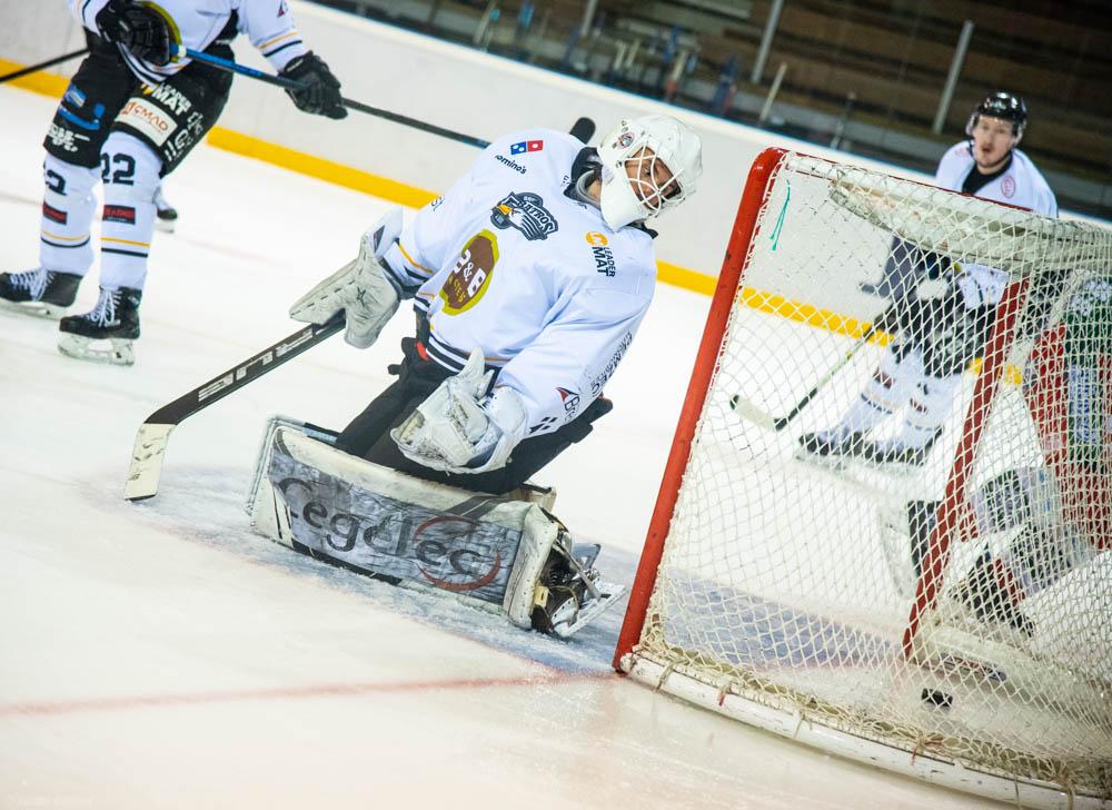Mont-Blanc 4 - 3 Brest 