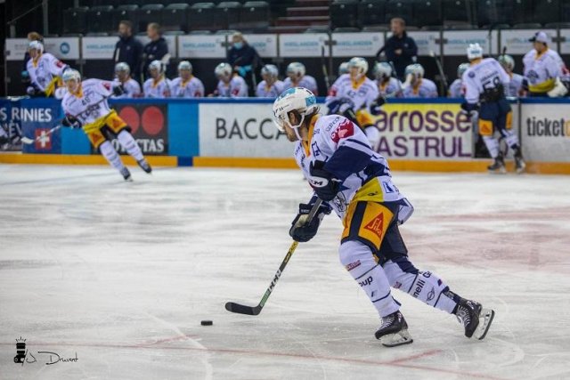 Photo hockey match Genève - Zug le 04/09/2020