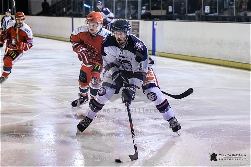 Courbevoie  3 - 6 Wasquehal Lille