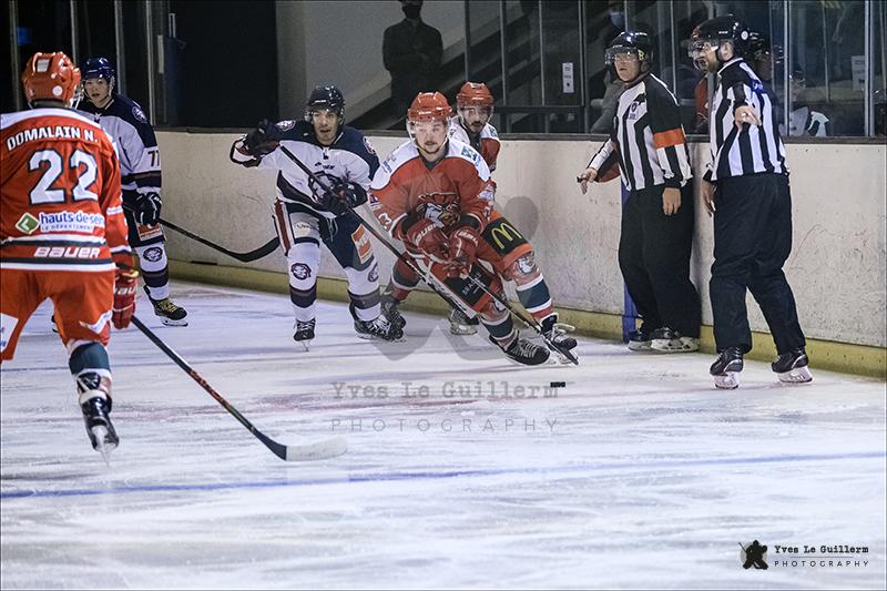 Courbevoie  3 - 6 Wasquehal Lille