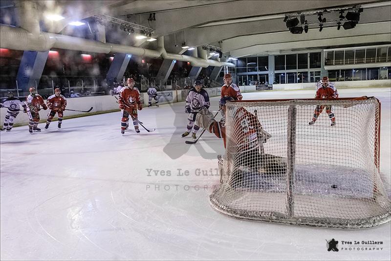 Courbevoie  3 - 6 Wasquehal Lille