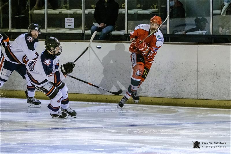 Courbevoie  3 - 6 Wasquehal Lille