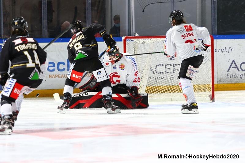 Rouen 3 - 0 Amiens 