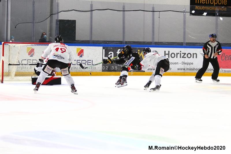Rouen 3 - 0 Amiens 