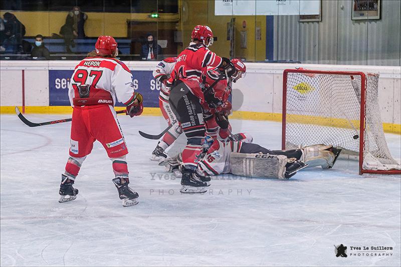 Neuilly/Marne 7 - 1 Courbevoie 