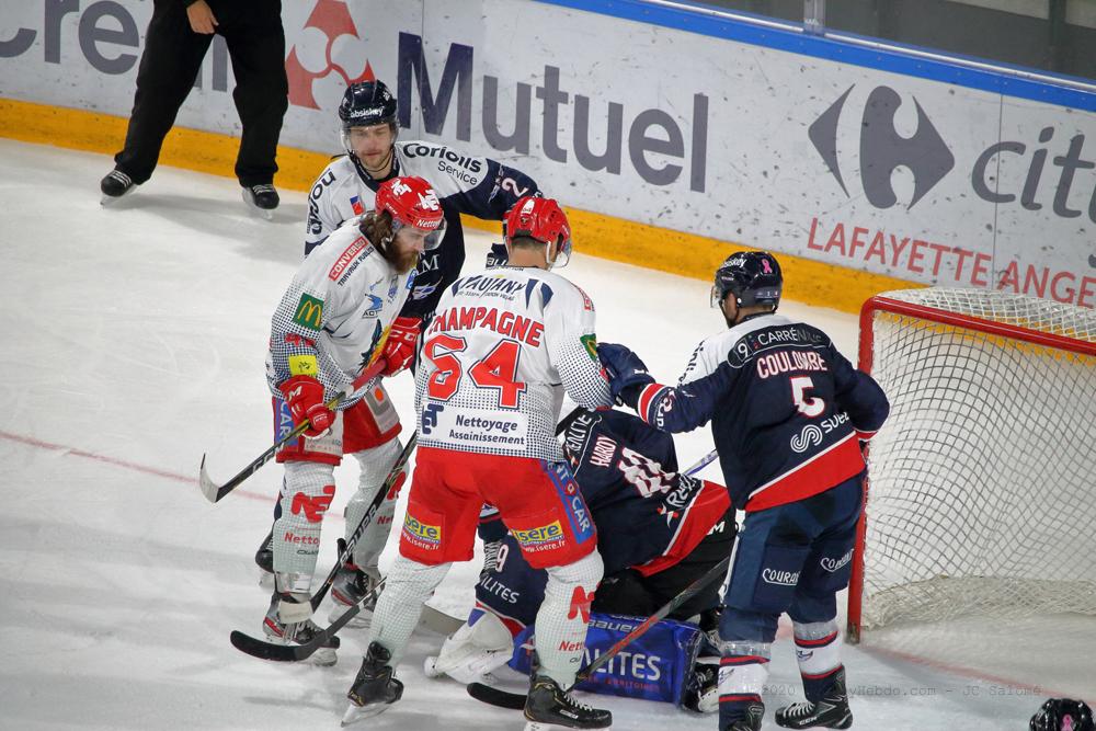 Angers  6 - 4 Grenoble 